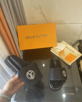 louis vuitton Women's Pool Pillow Comfort Flat Mule Black For Women