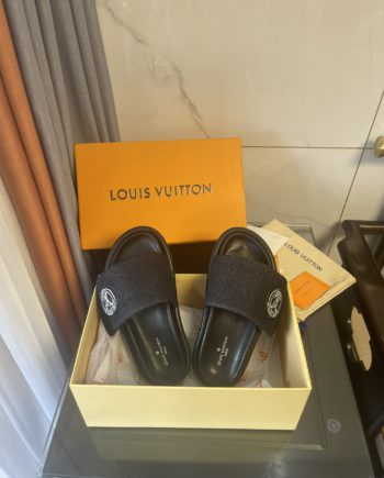 louis vuitton Women's Pool Pillow Comfort Flat Mule Black For Women
