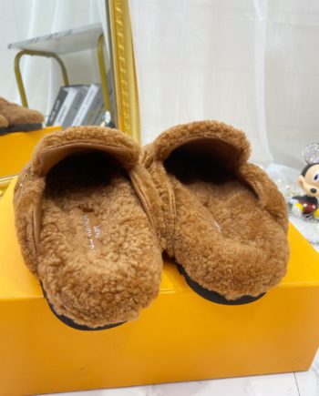 louis vuitton Women's Winterbreak Flat Comfort Mule Brown For Women LV