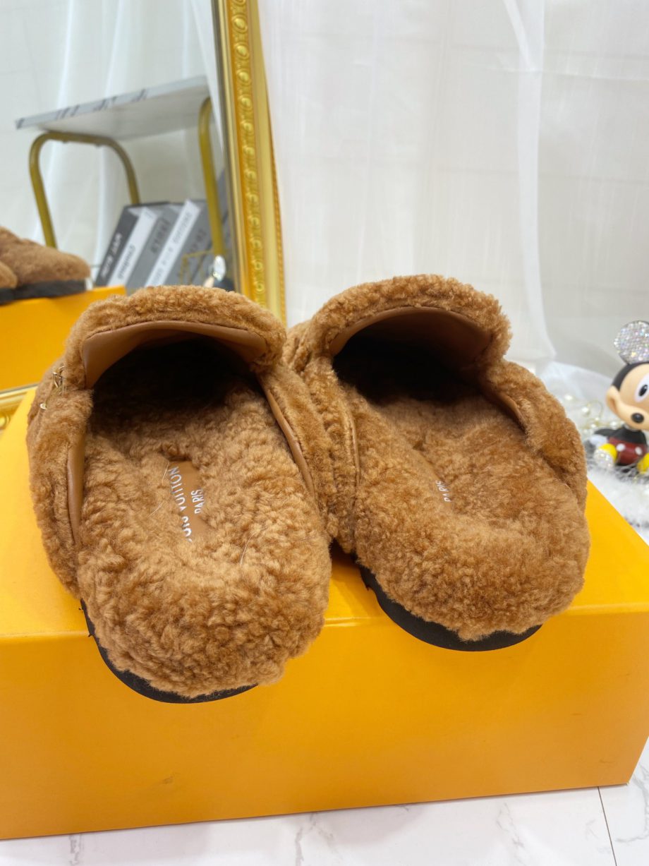 louis vuitton Women's Winterbreak Flat Comfort Mule Brown For Women LV