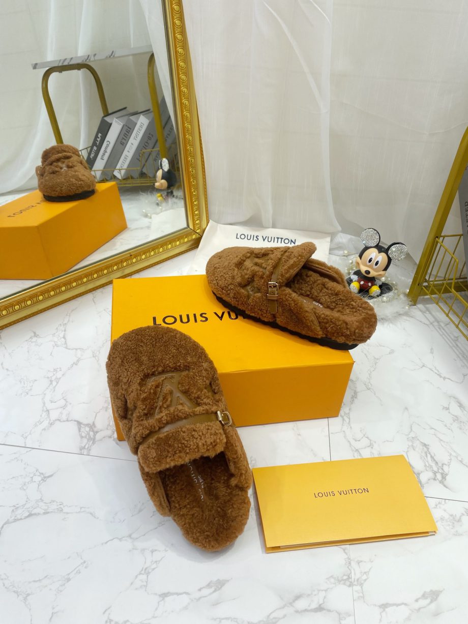 louis vuitton Women's Winterbreak Flat Comfort Mule Brown For Women LV