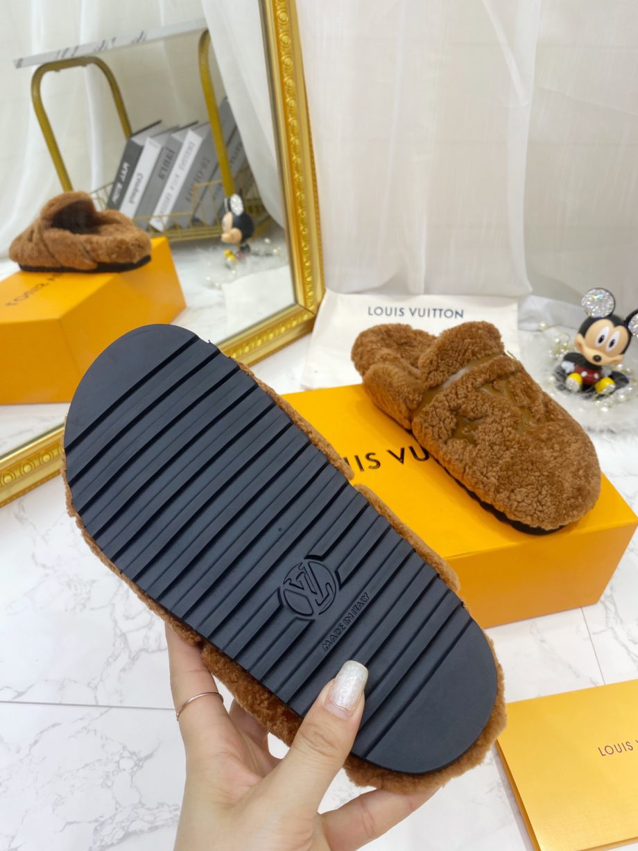louis vuitton Women's Winterbreak Flat Comfort Mule Brown For Women LV