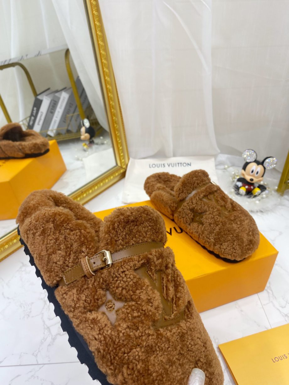 louis vuitton Women's Winterbreak Flat Comfort Mule Brown For Women LV