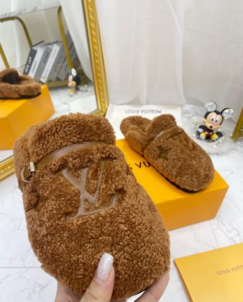 louis vuitton Women's Winterbreak Flat Comfort Mule Brown For Women LV