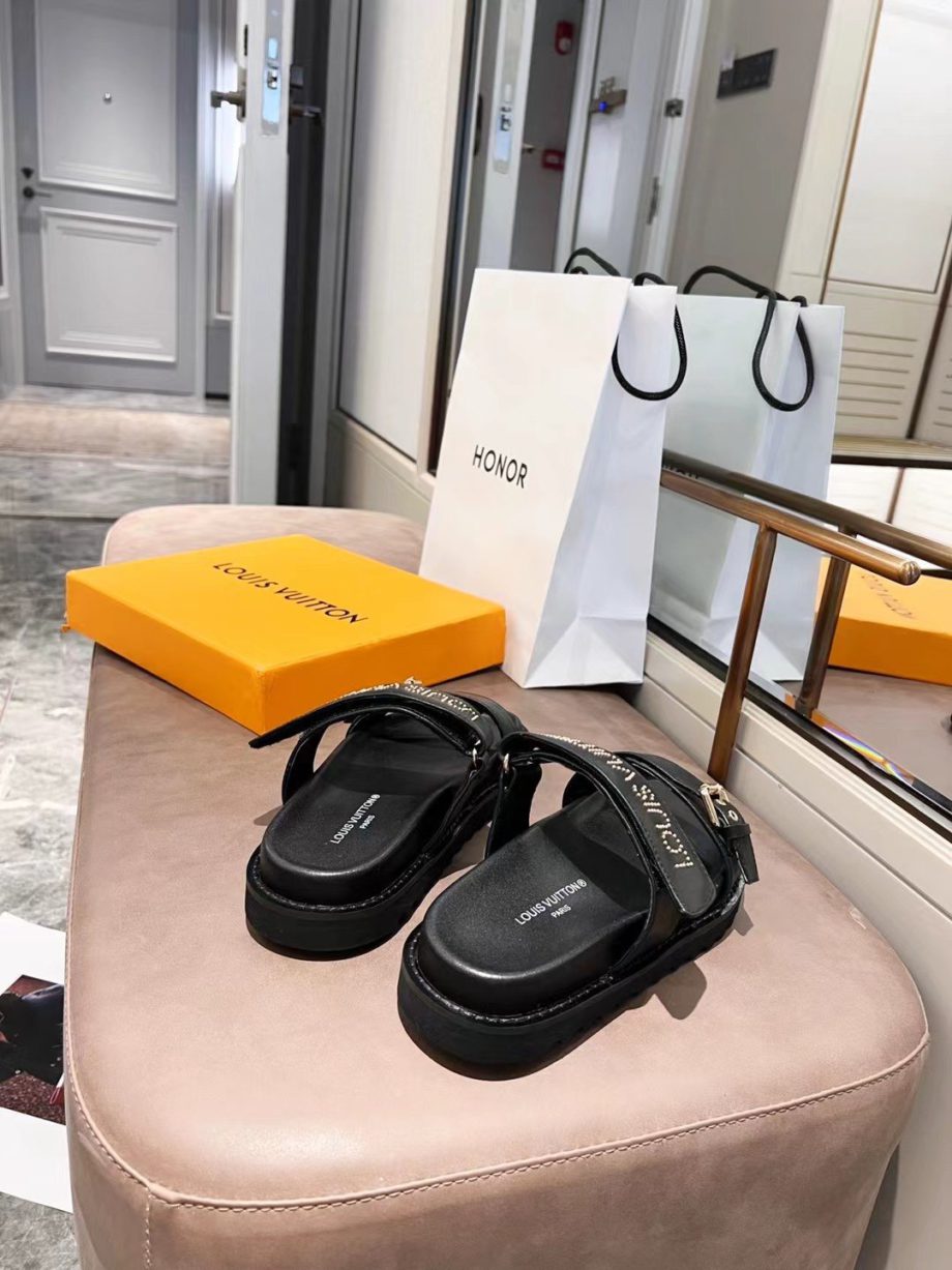 louis vuitton Women's Bom Dia Flat Mule Black For Women