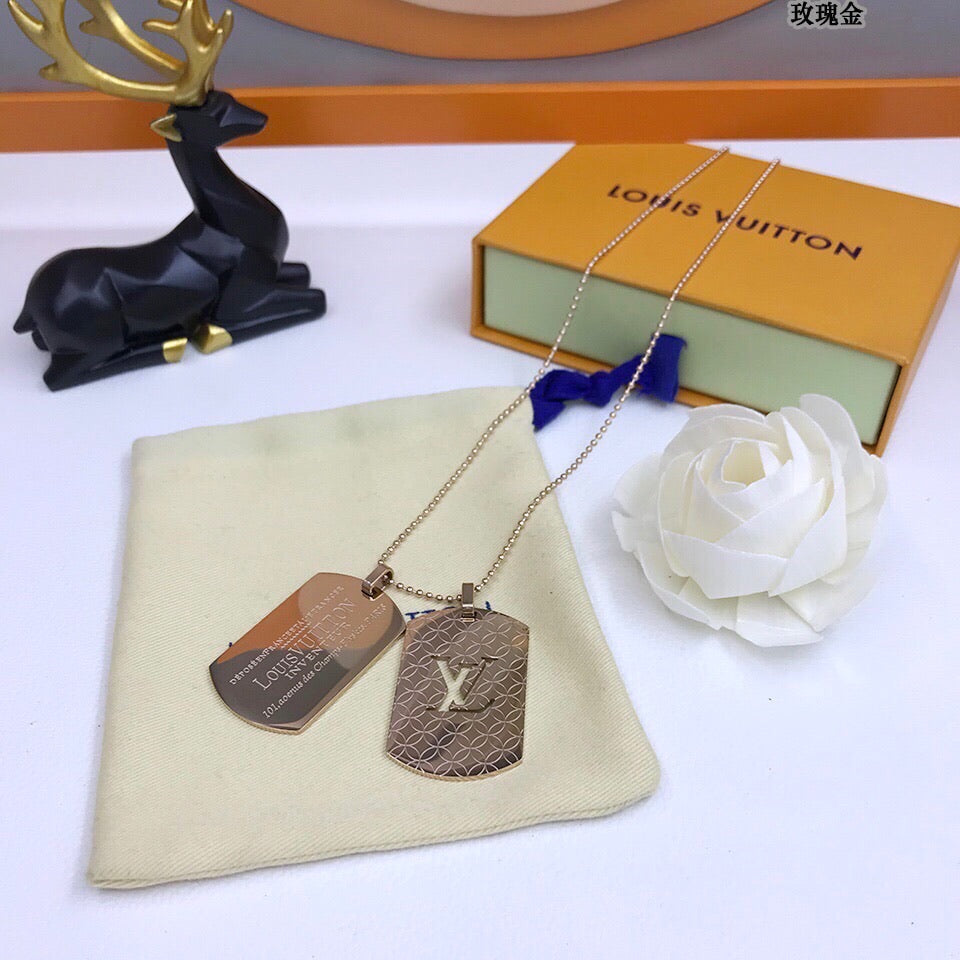 BG - Holiday Necklace louis vuitton022