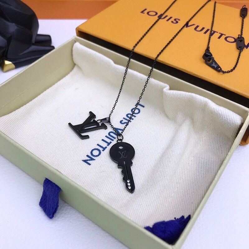 BG - Holiday Necklace louis vuitton020