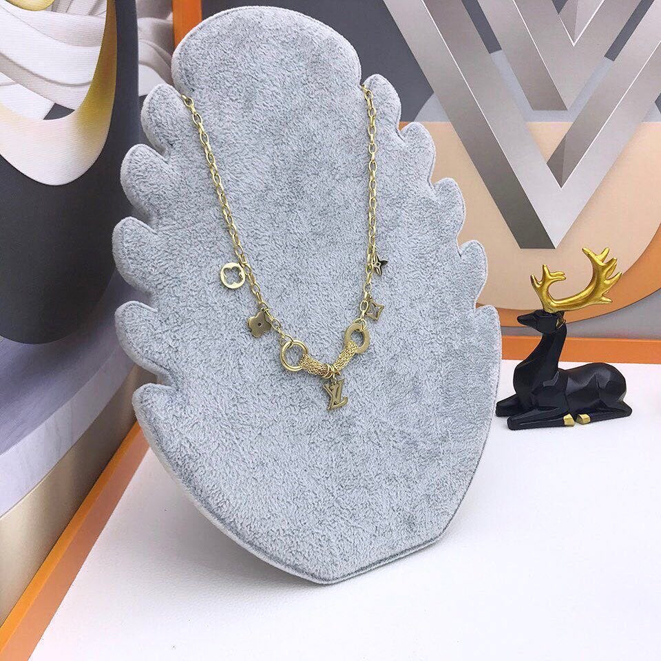 BG - Holiday Necklace louis vuitton006