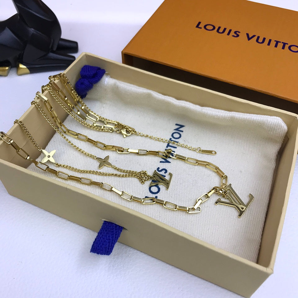 BG - Holiday Necklace louis vuitton011