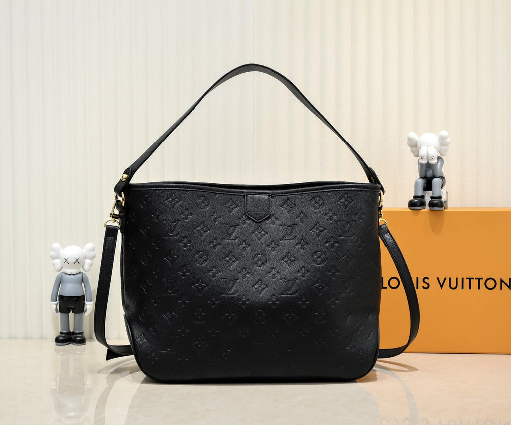Luxury Bags Louis Vuitton  806