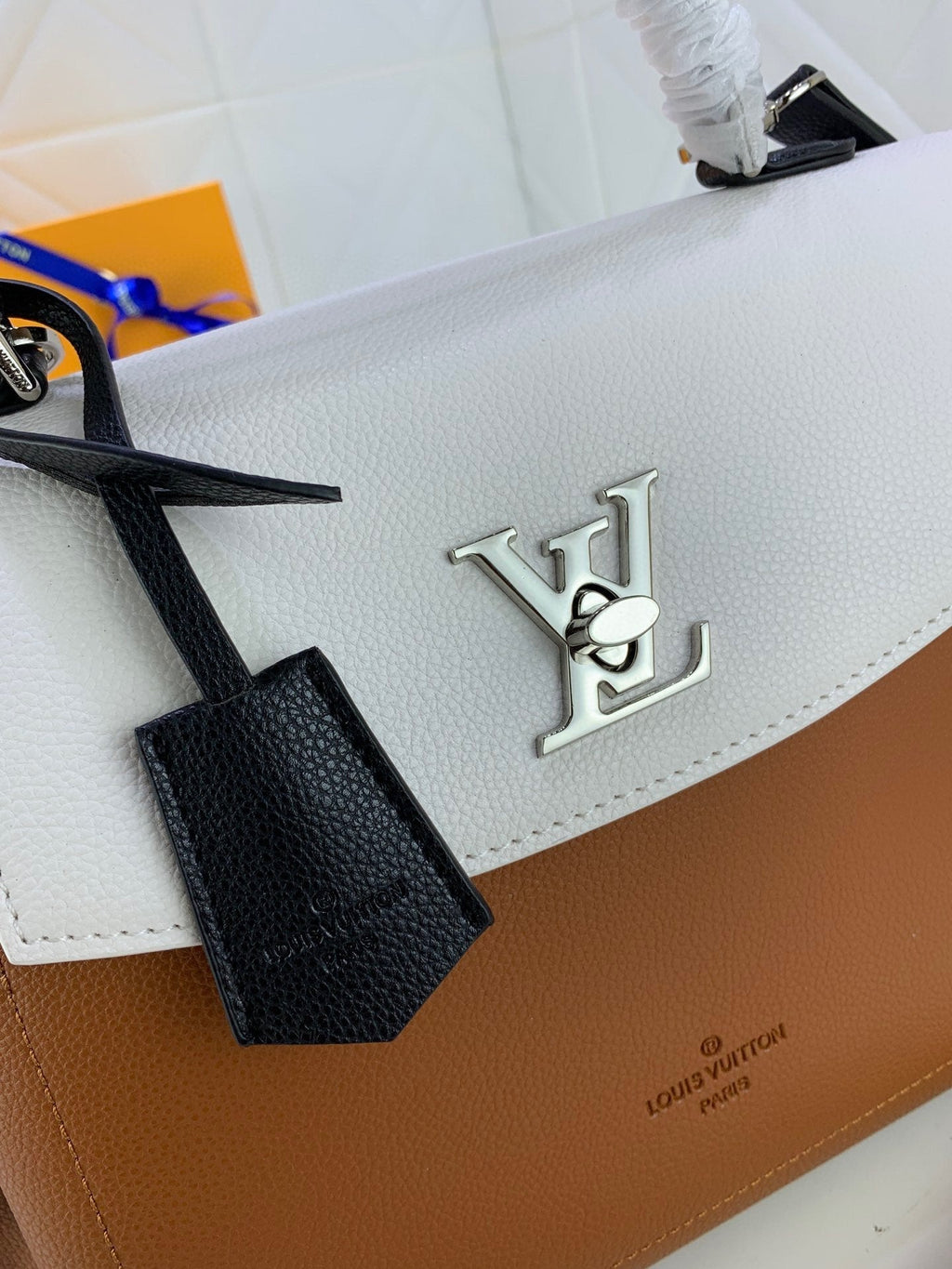Luxury Bags Louis Vuitton  745