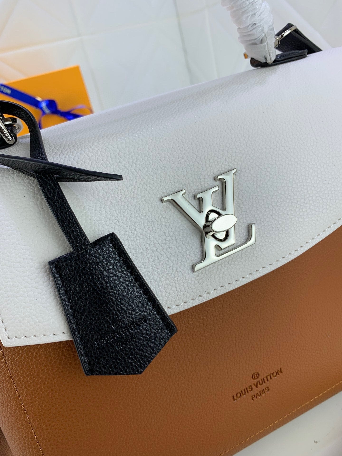 Luxury Bags Louis Vuitton  745