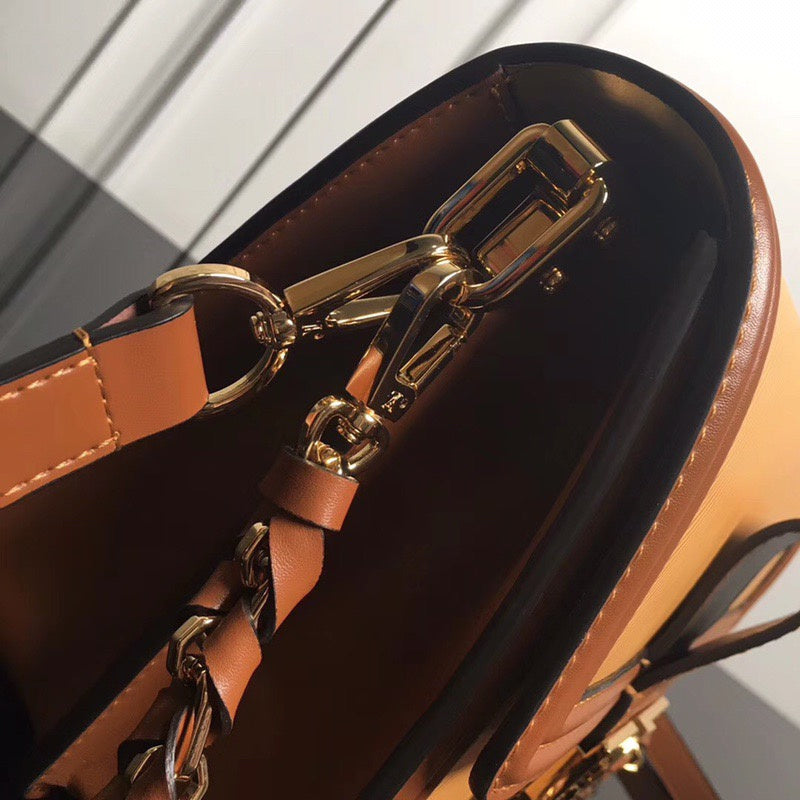 Louis Vuitton Luxury Bags 1858