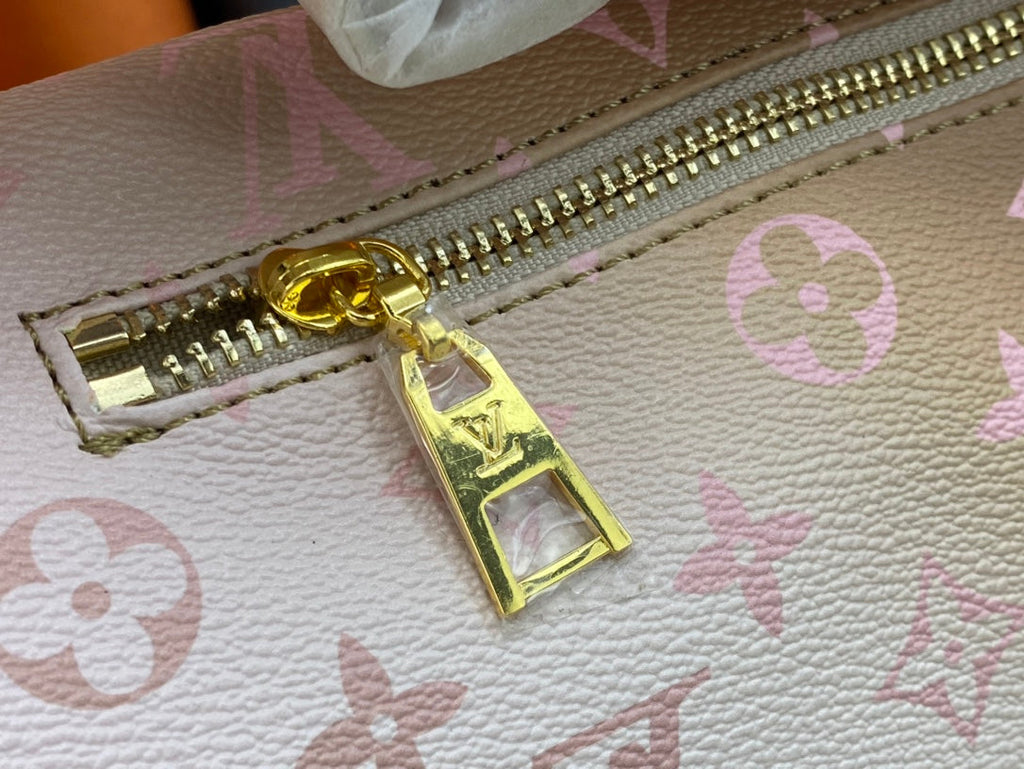 Luxury Bags Louis Vuitton  827