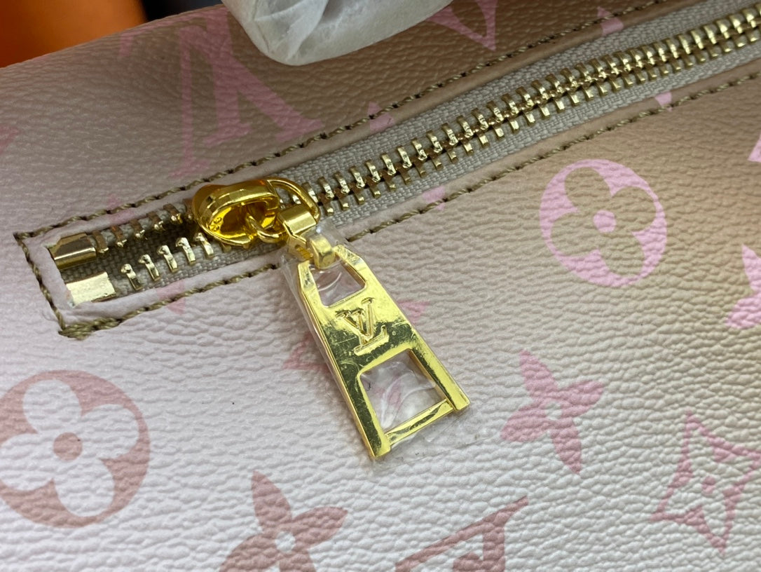 Luxury Bags Louis Vuitton  827
