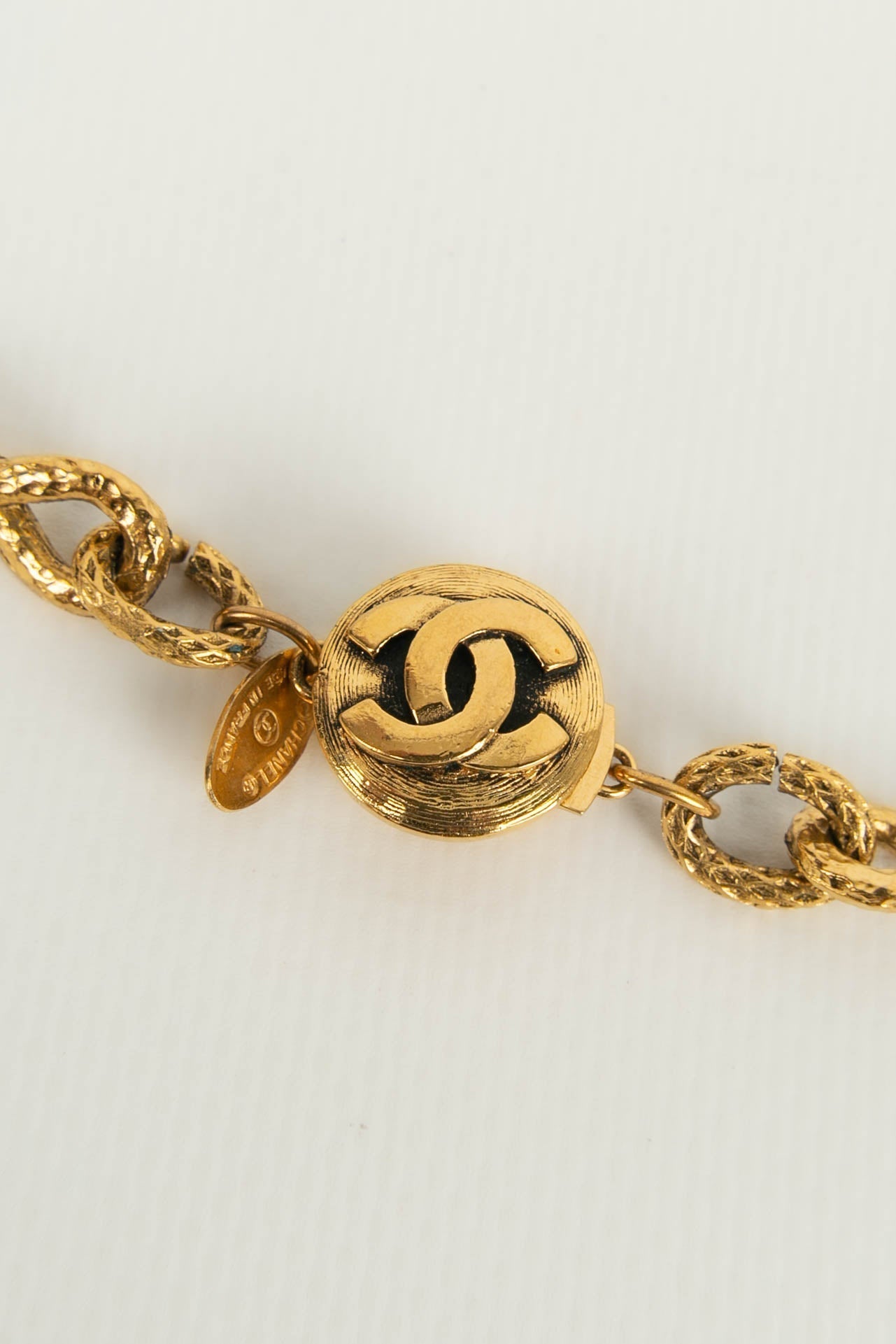Collier m��daillon Chanel 1986