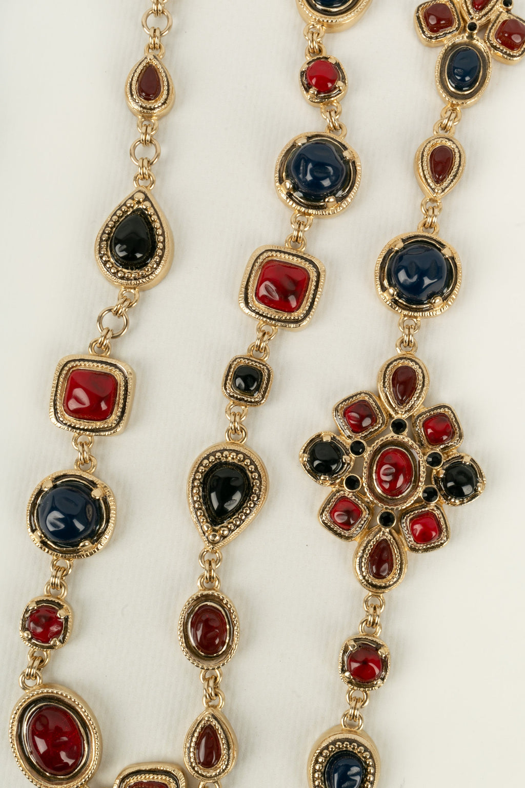 Collier Chanel Croisi��re 2010