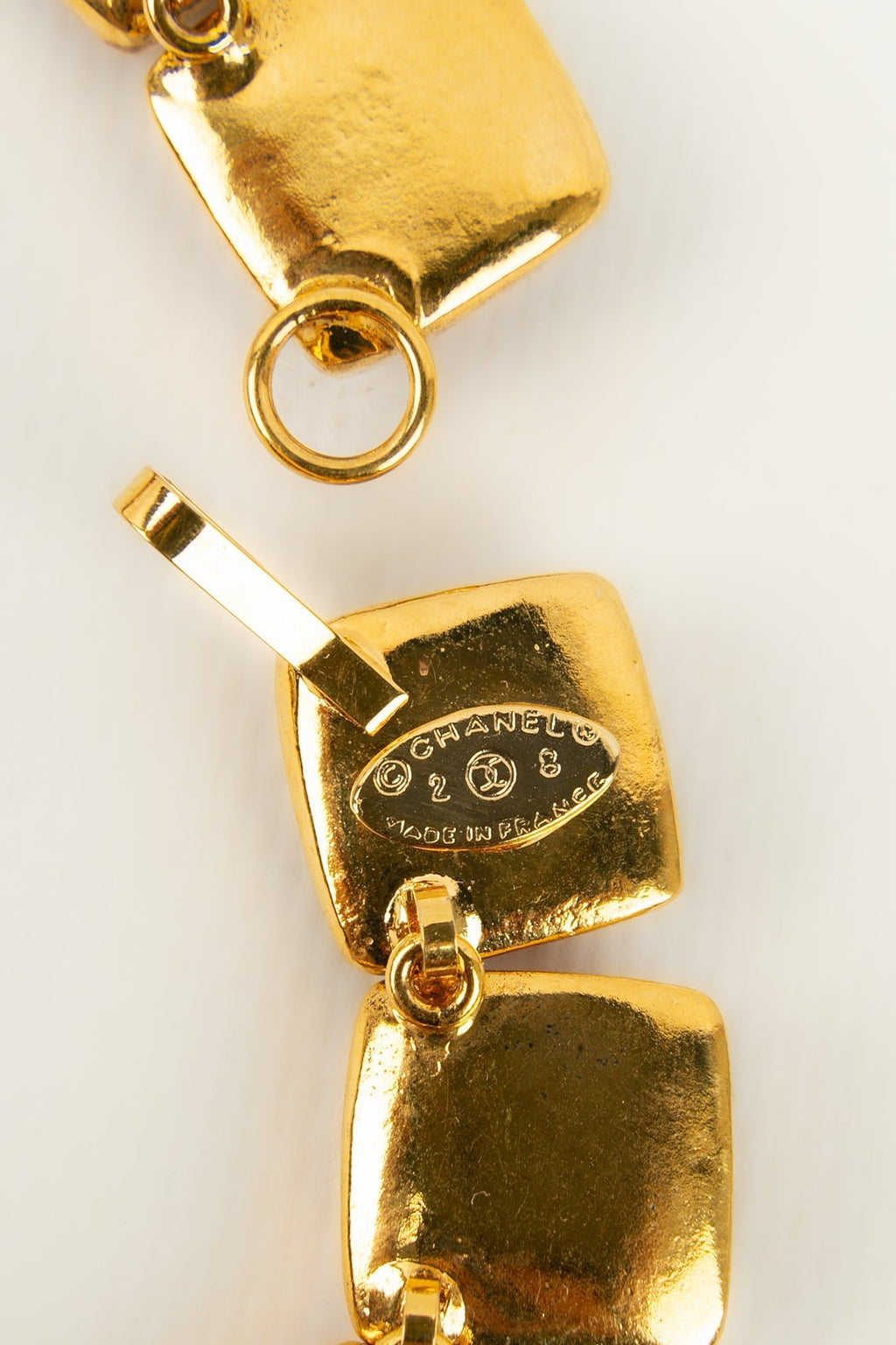 Collier en p��te de verre Chanel 1990s