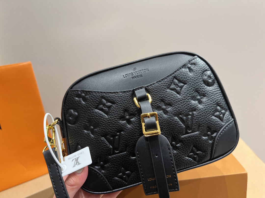 Luxury Bags Louis Vuitton  757
