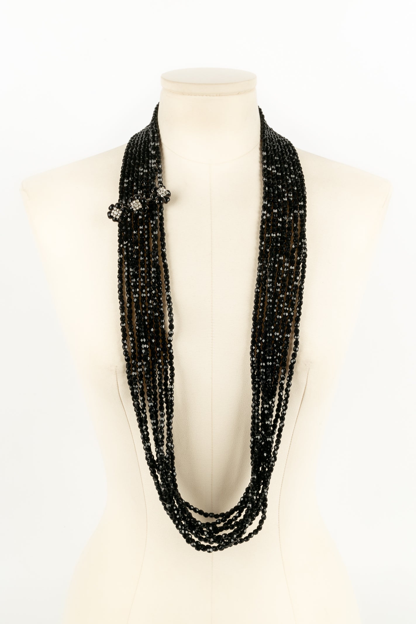 Collier cam��lias Chanel