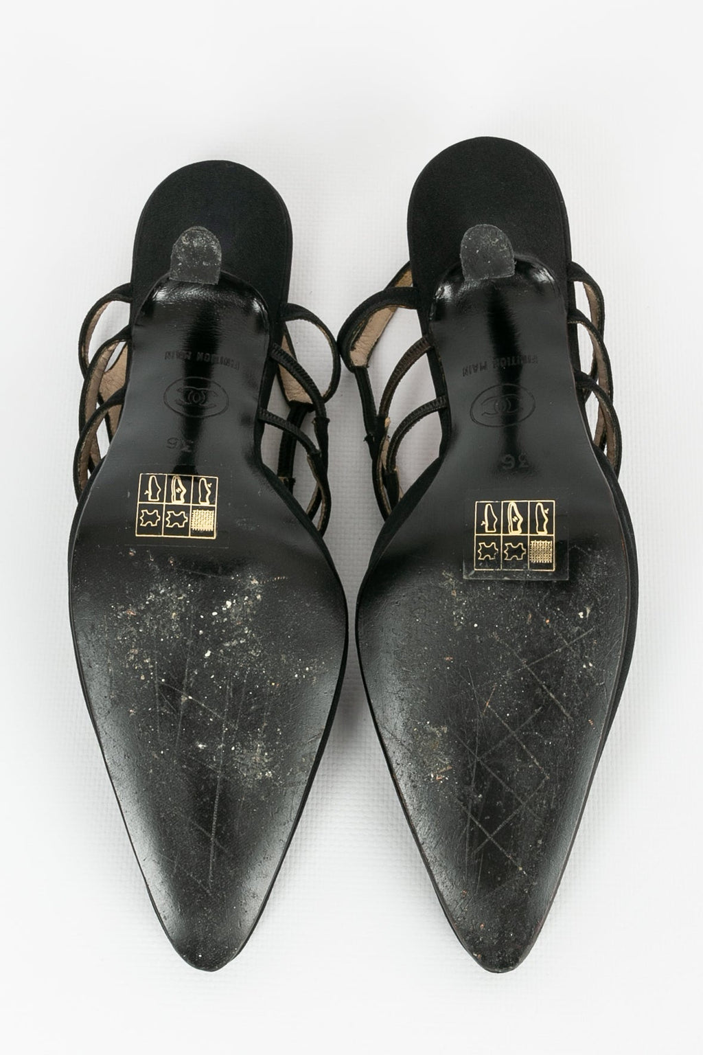 Escarpins noirs Chanel