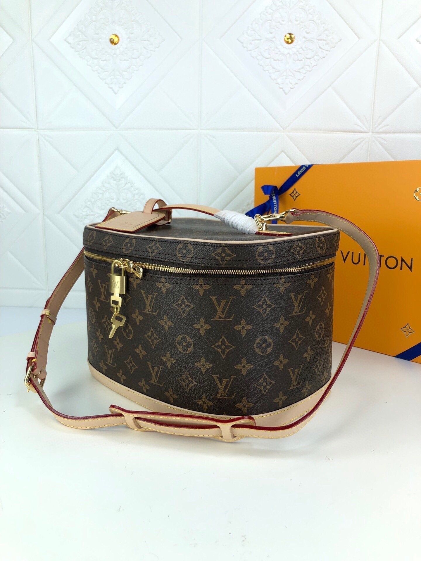 Designer Handbags Louis Vuitton 024