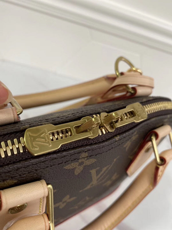 Louis Vuitton Luxury Bags 2588