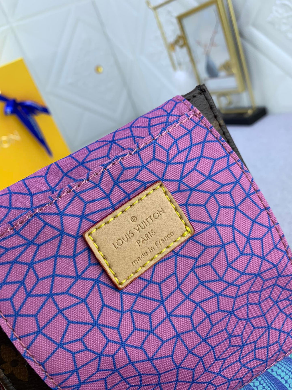 Luxury Bags Louis Vuitton  821