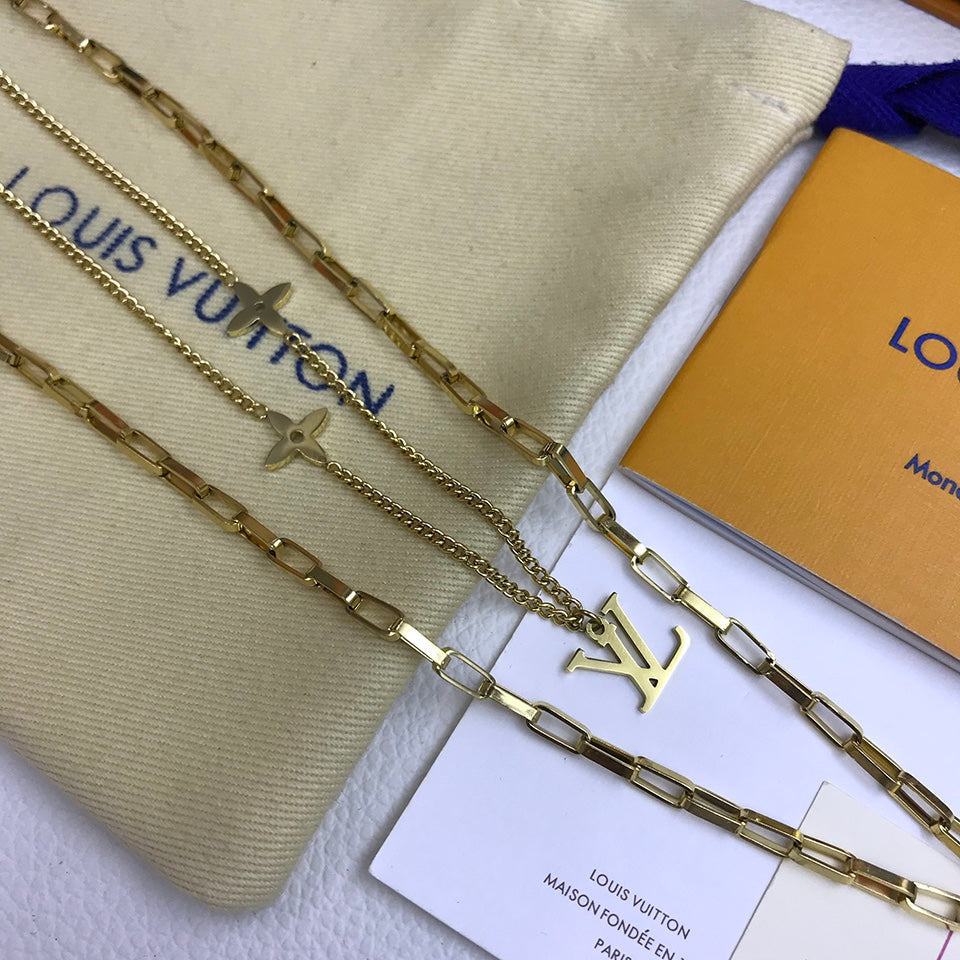 BG - Holiday Necklace louis vuitton011