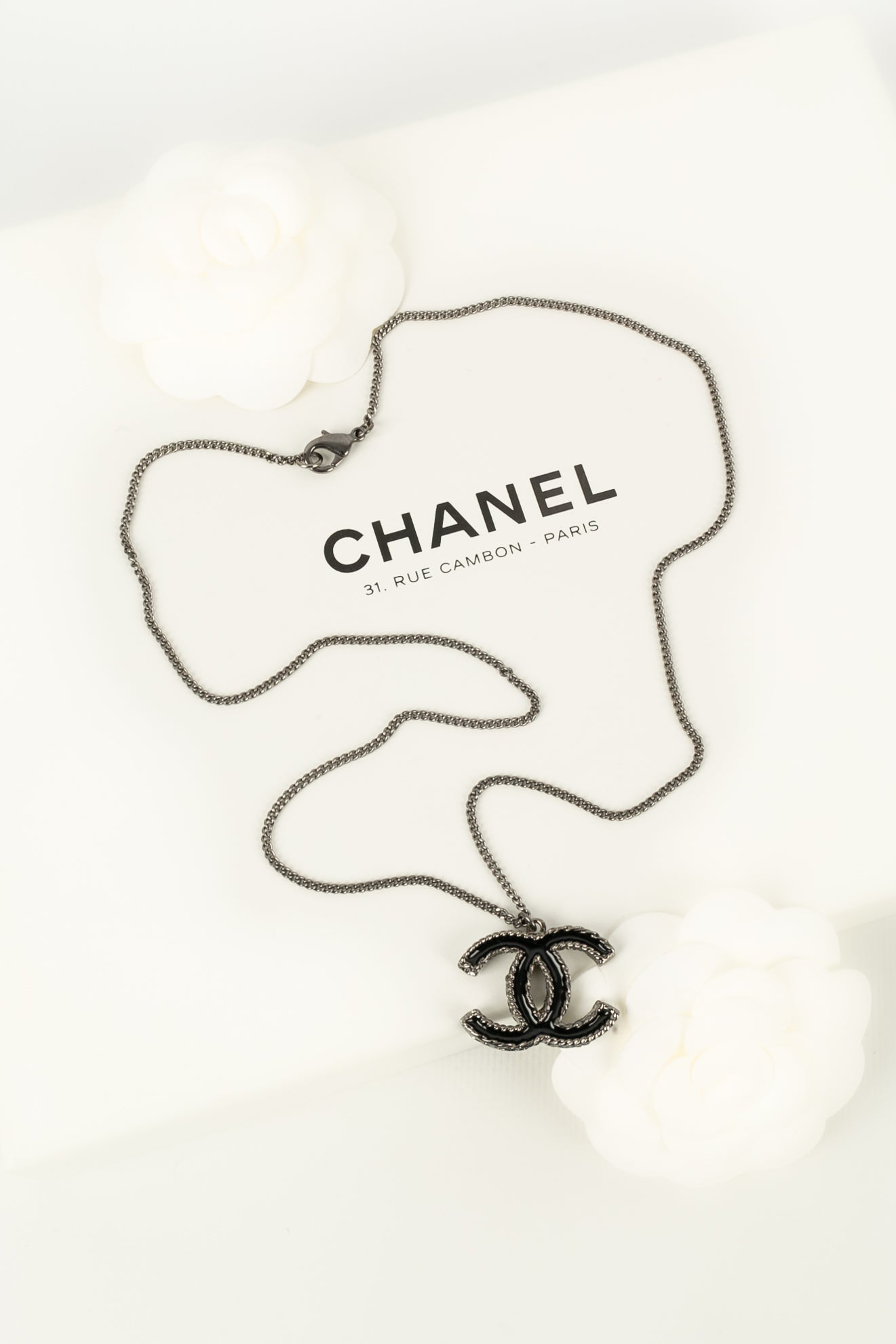 Collier cc Chanel D��fil��