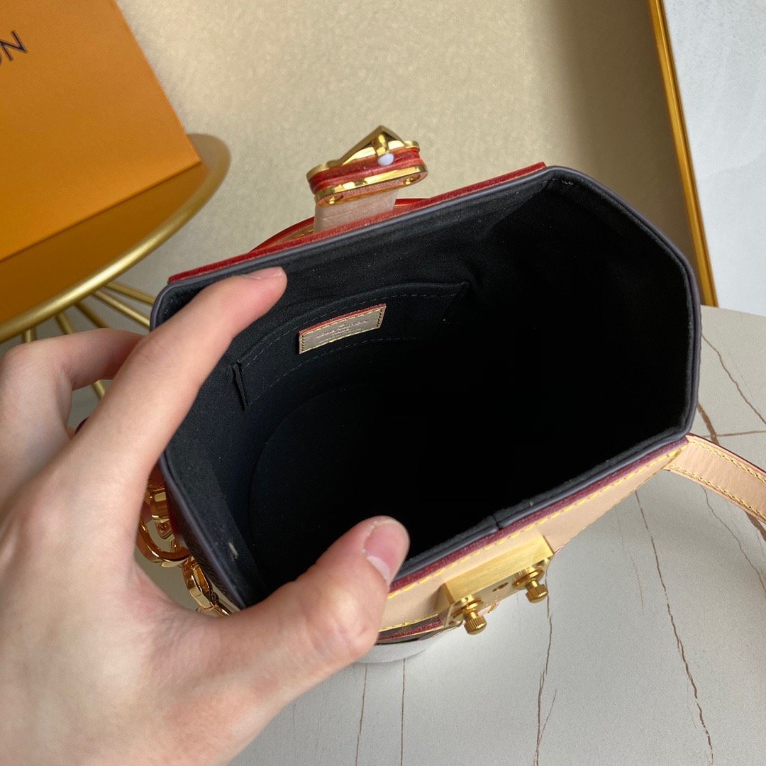Designer Handbags louis vuitton 157