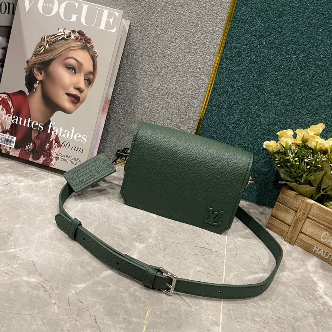 Luxury Bags Louis Vuitton  870