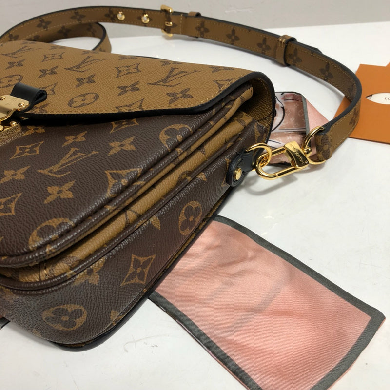Louis Vuitton Luxury Bags 2637
