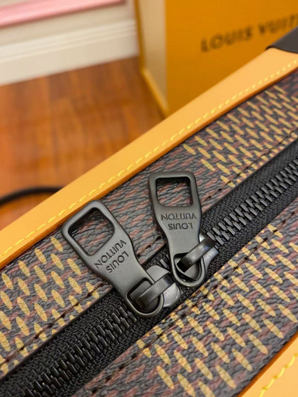 Louis Vuitton Luxury Bags 2651