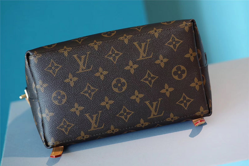 Luxury - Louis Vuitton Bags - 039