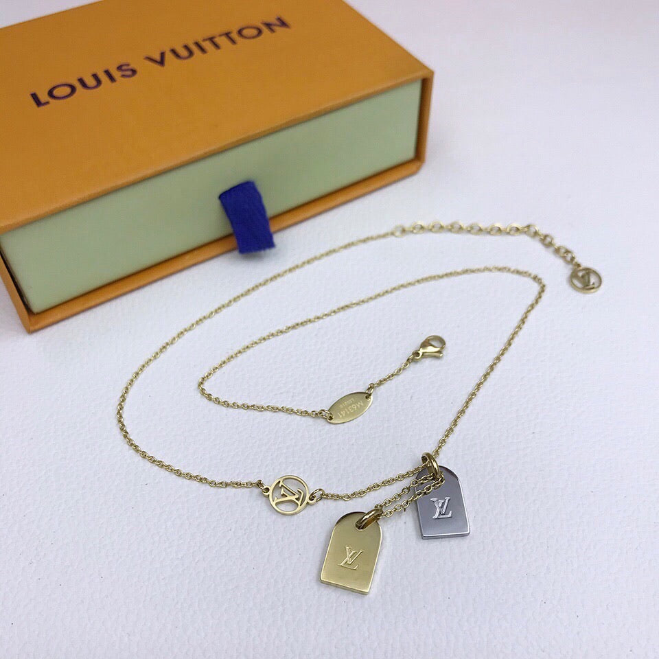 BG - Holiday Necklace louis vuitton017