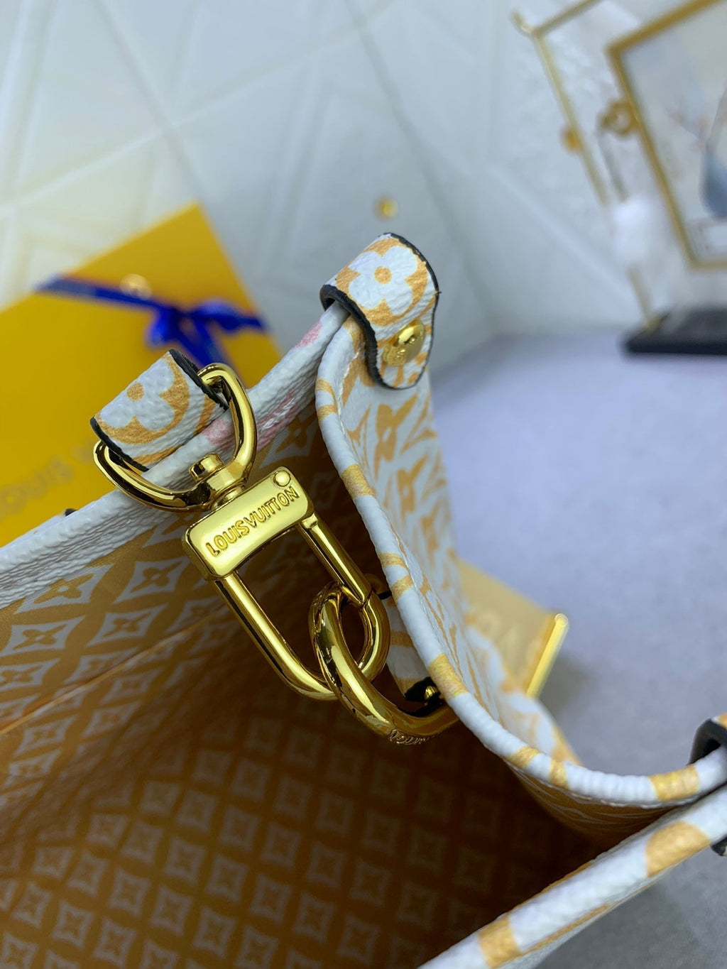 Luxury Bags Louis Vuitton  816