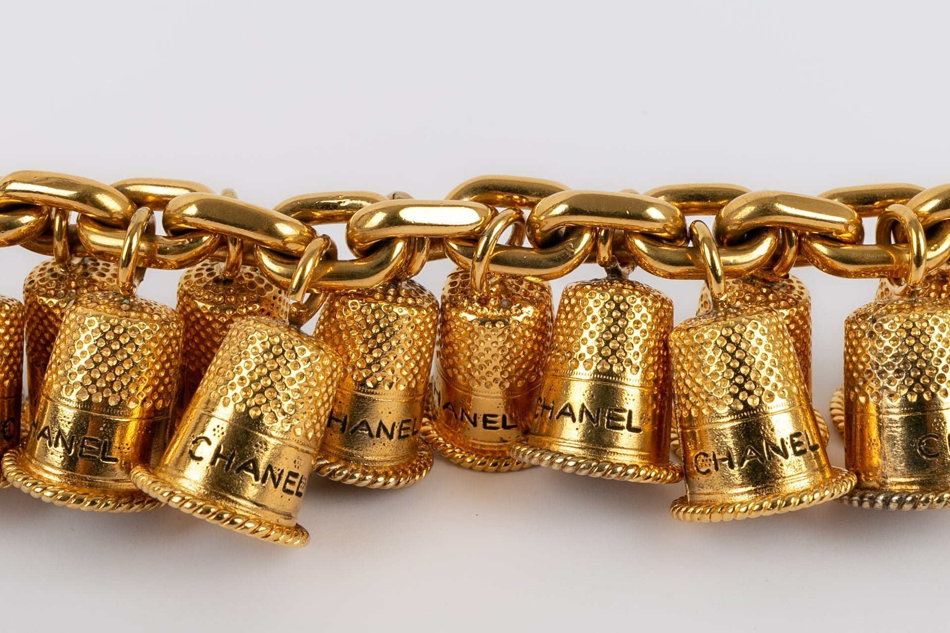 Bracelet dés à coudre Chanel