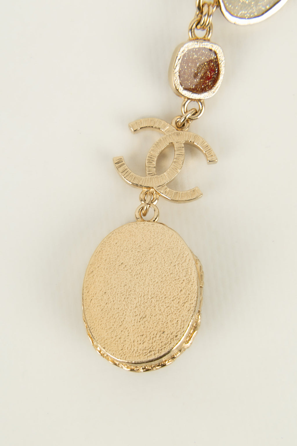 Collier Chanel Croisi��re 2010