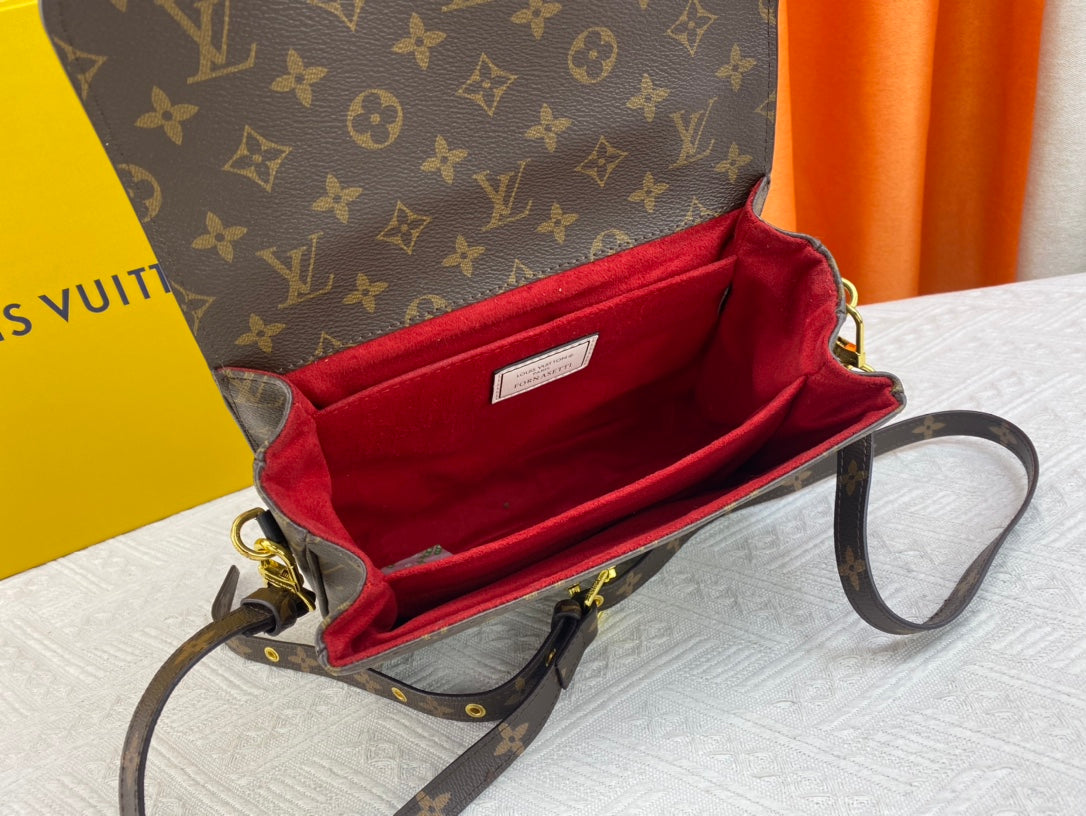 Luxury Bags Louis Vuitton  813