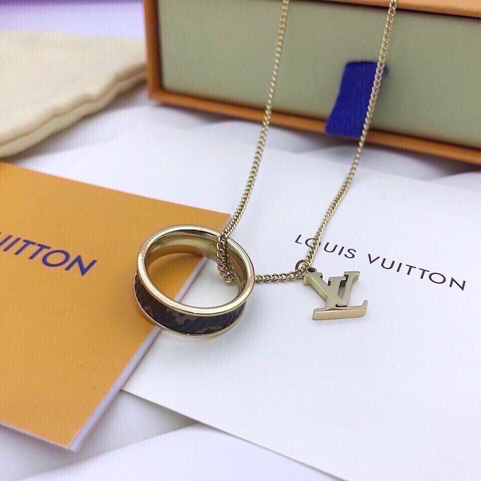 BG - Holiday Necklace louis vuitton001