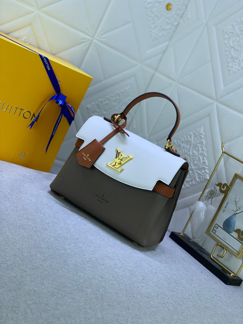 Luxury Bags Louis Vuitton  743