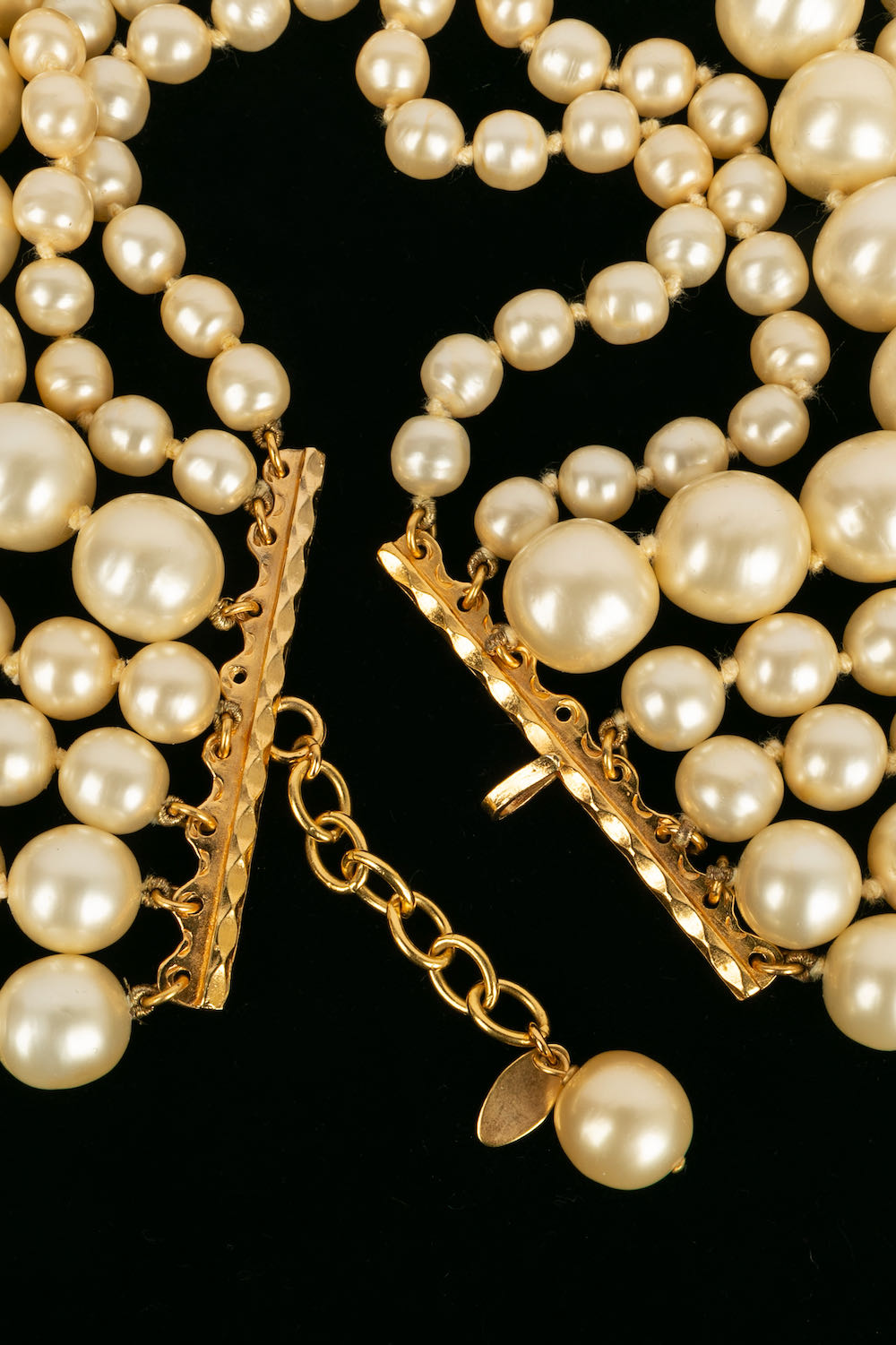Collier de perles Chanel