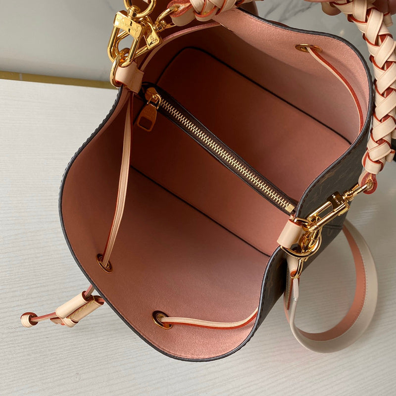 Louis Vuitton Luxury Bags 2696