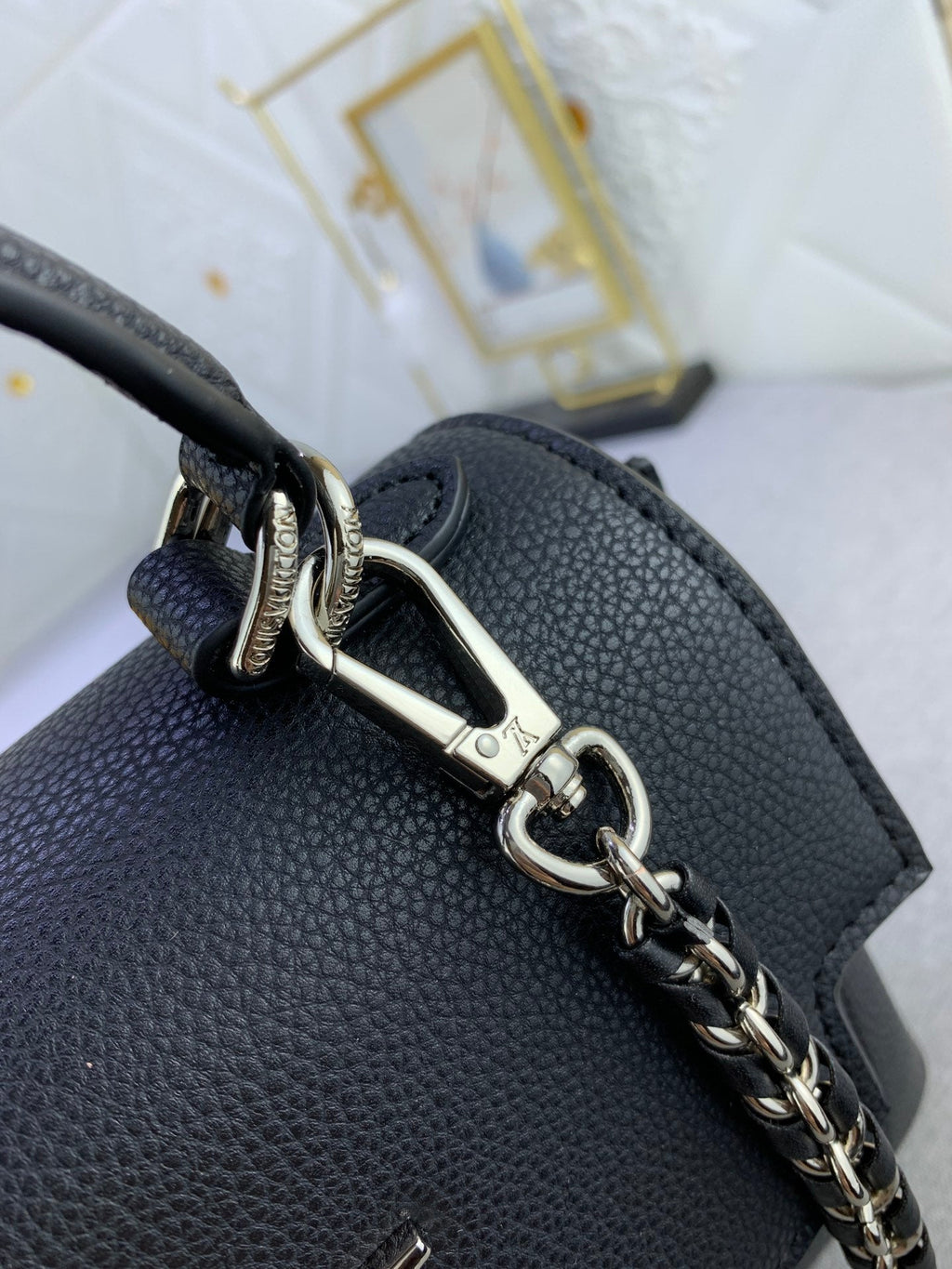 Luxury Bags Louis Vuitton  744