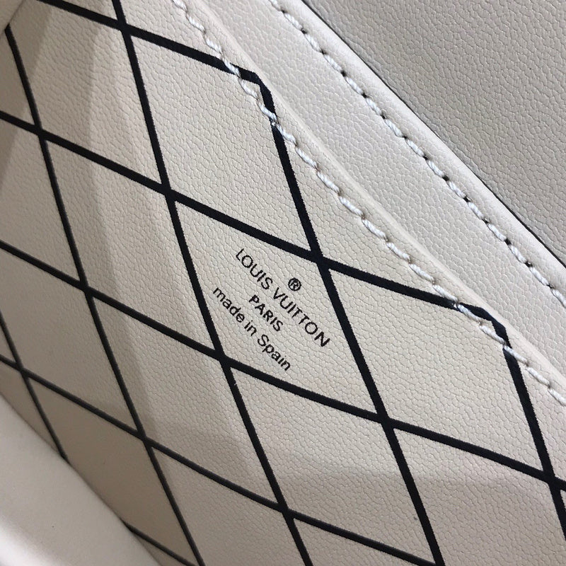 Louis Vuitton Luxury Bags 1814