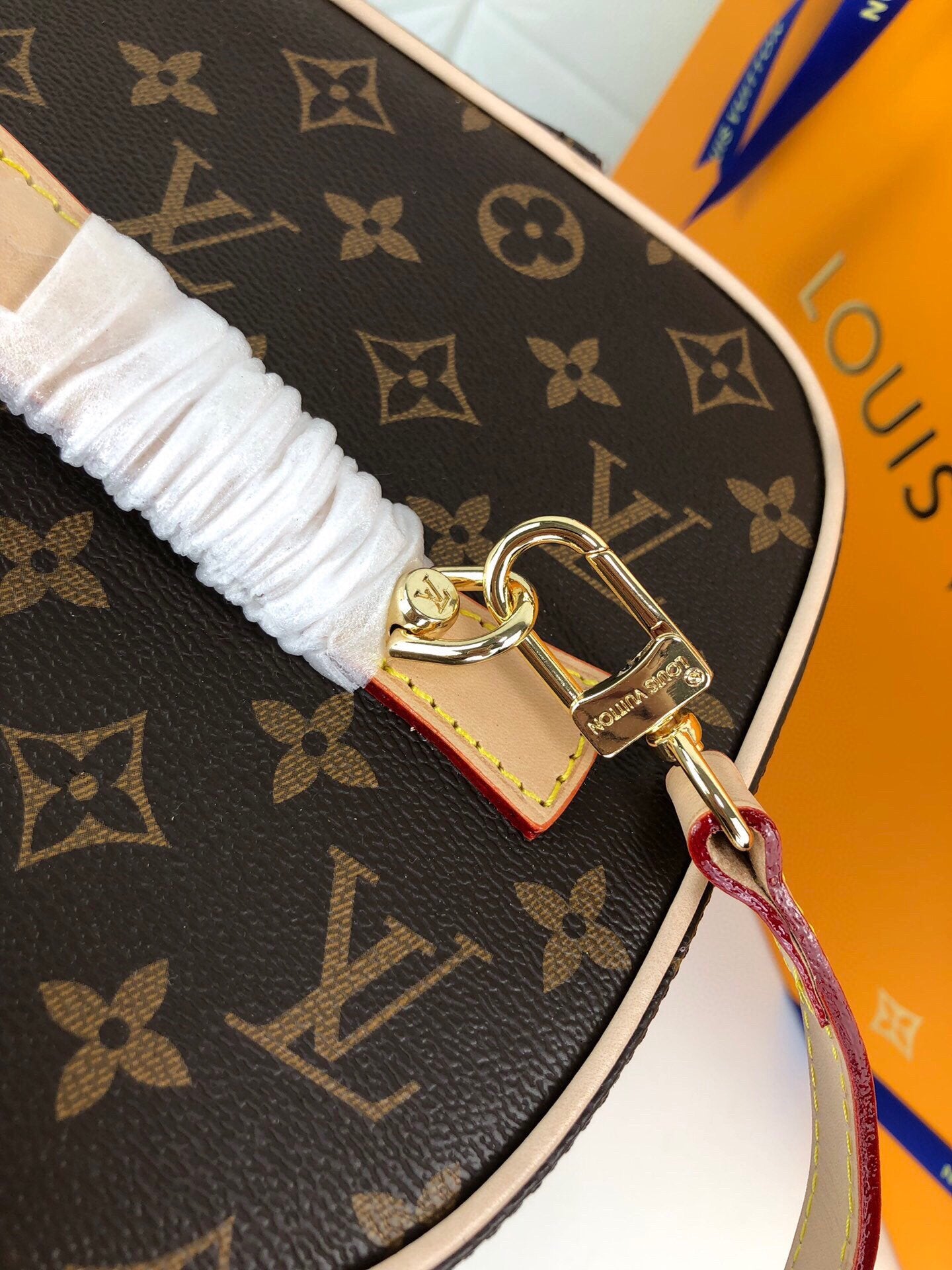 Designer Handbags Louis Vuitton 024
