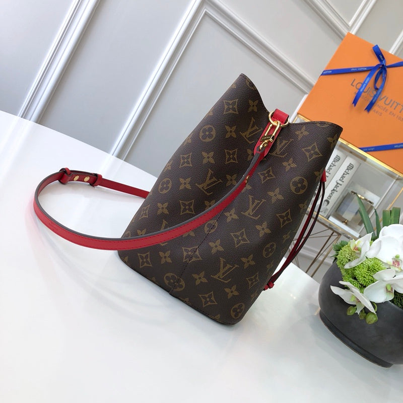 Louis Vuitton Luxury Bags 2692