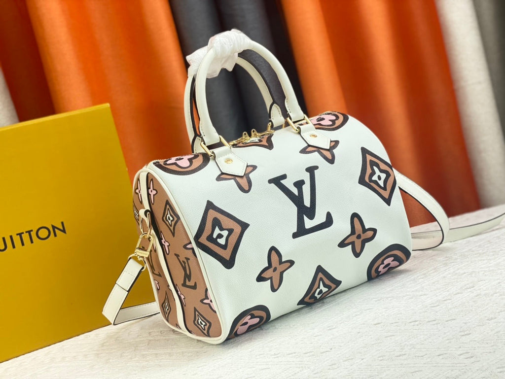 Luxury Bags Louis Vuitton  786