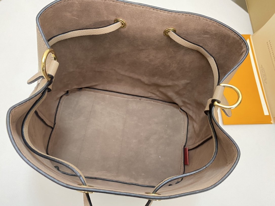 Designer Handbags louis vuitton 103